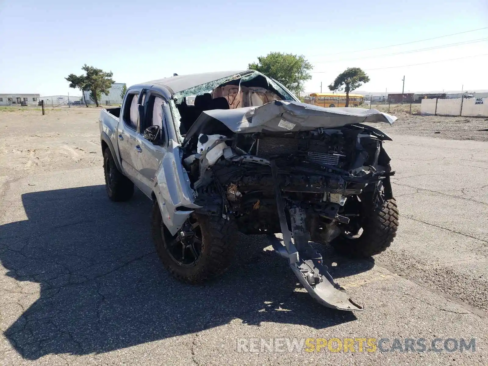 1 Photograph of a damaged car 3TMCZ5AN8LM325409 TOYOTA TACOMA 2020