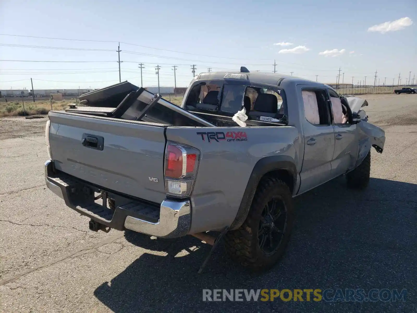 4 Photograph of a damaged car 3TMCZ5AN8LM325409 TOYOTA TACOMA 2020