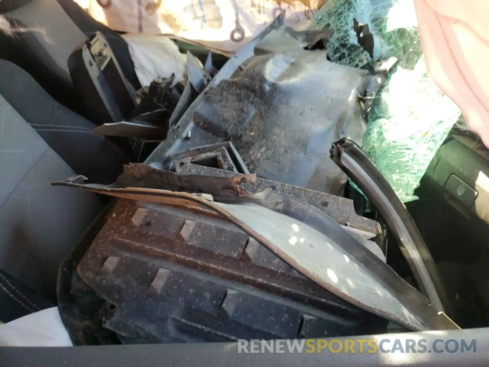 5 Photograph of a damaged car 3TMCZ5AN8LM325409 TOYOTA TACOMA 2020