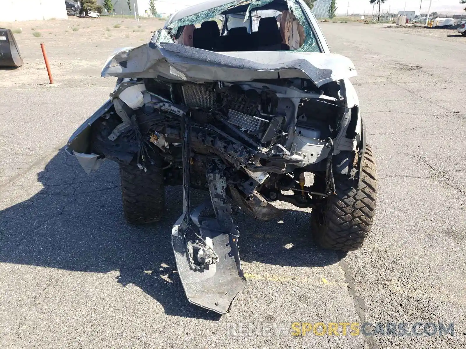 7 Photograph of a damaged car 3TMCZ5AN8LM325409 TOYOTA TACOMA 2020