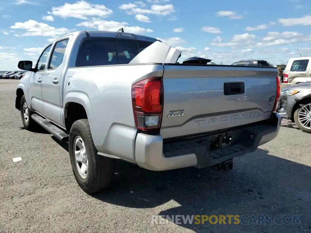 3 Photograph of a damaged car 3TMCZ5AN8LM326141 TOYOTA TACOMA 2020