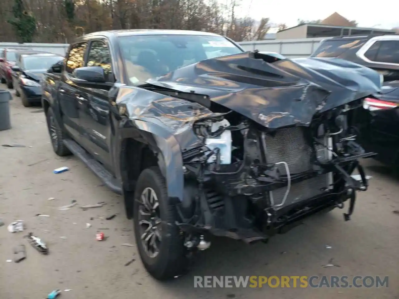 1 Photograph of a damaged car 3TMCZ5AN8LM328990 TOYOTA TACOMA 2020