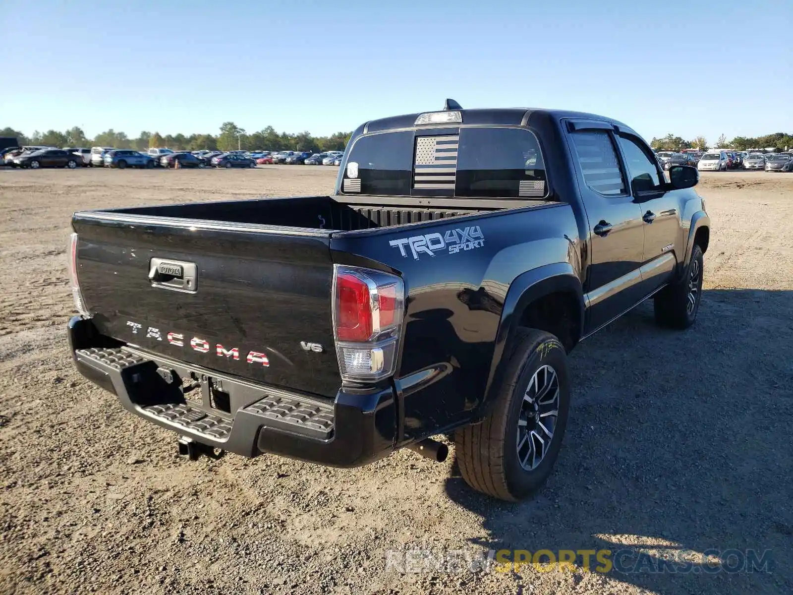 4 Photograph of a damaged car 3TMCZ5AN8LM329623 TOYOTA TACOMA 2020