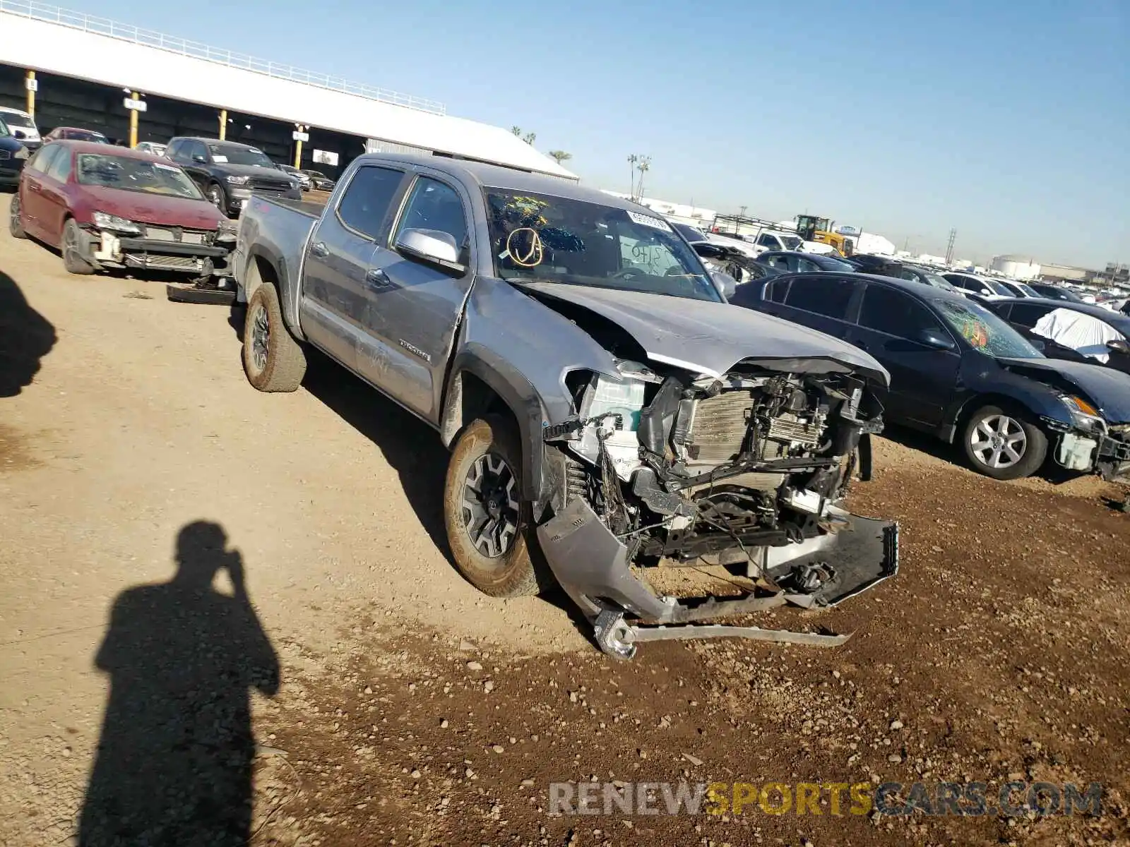 1 Photograph of a damaged car 3TMCZ5AN8LM329850 TOYOTA TACOMA 2020