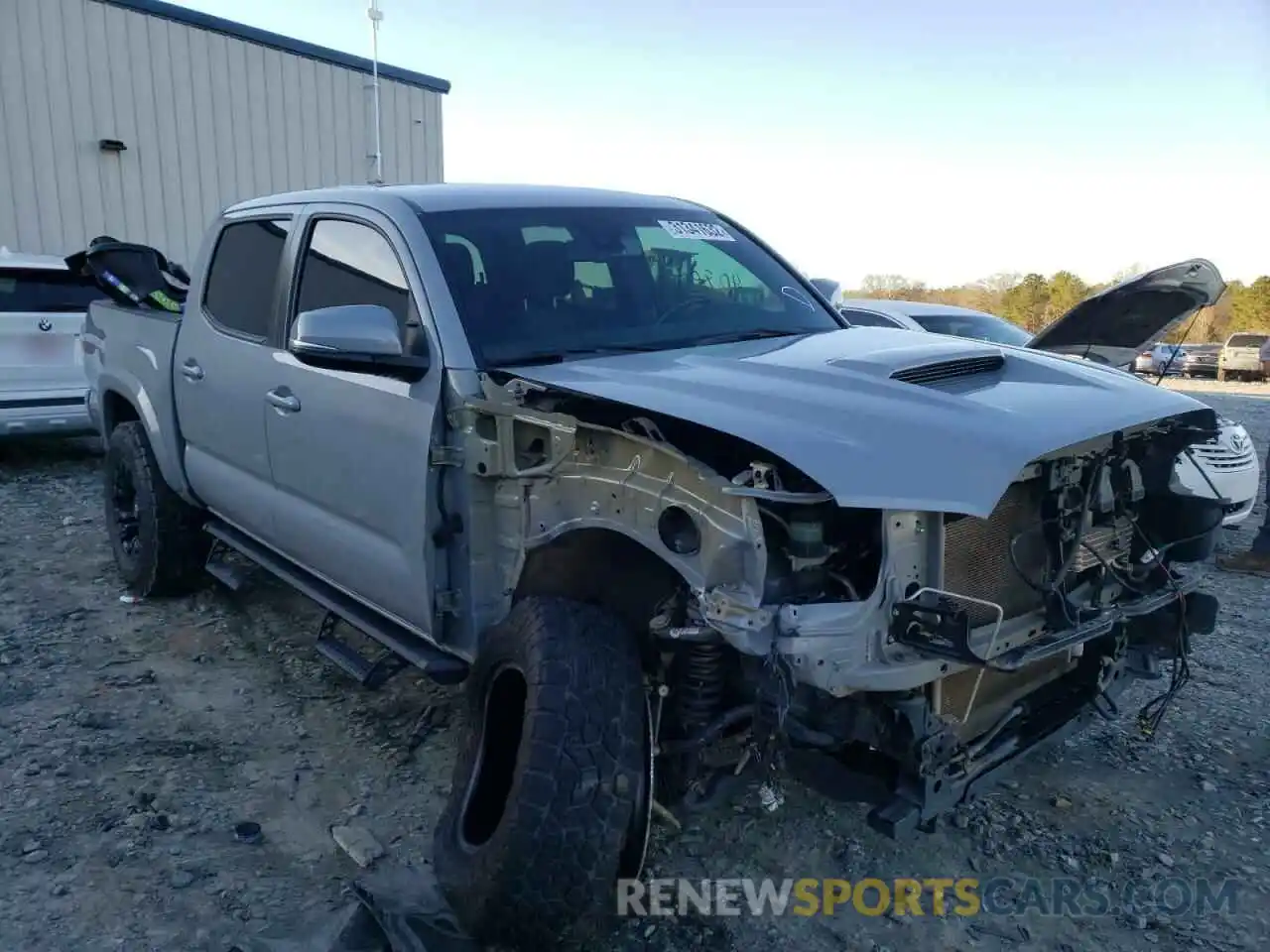 1 Photograph of a damaged car 3TMCZ5AN8LM331517 TOYOTA TACOMA 2020