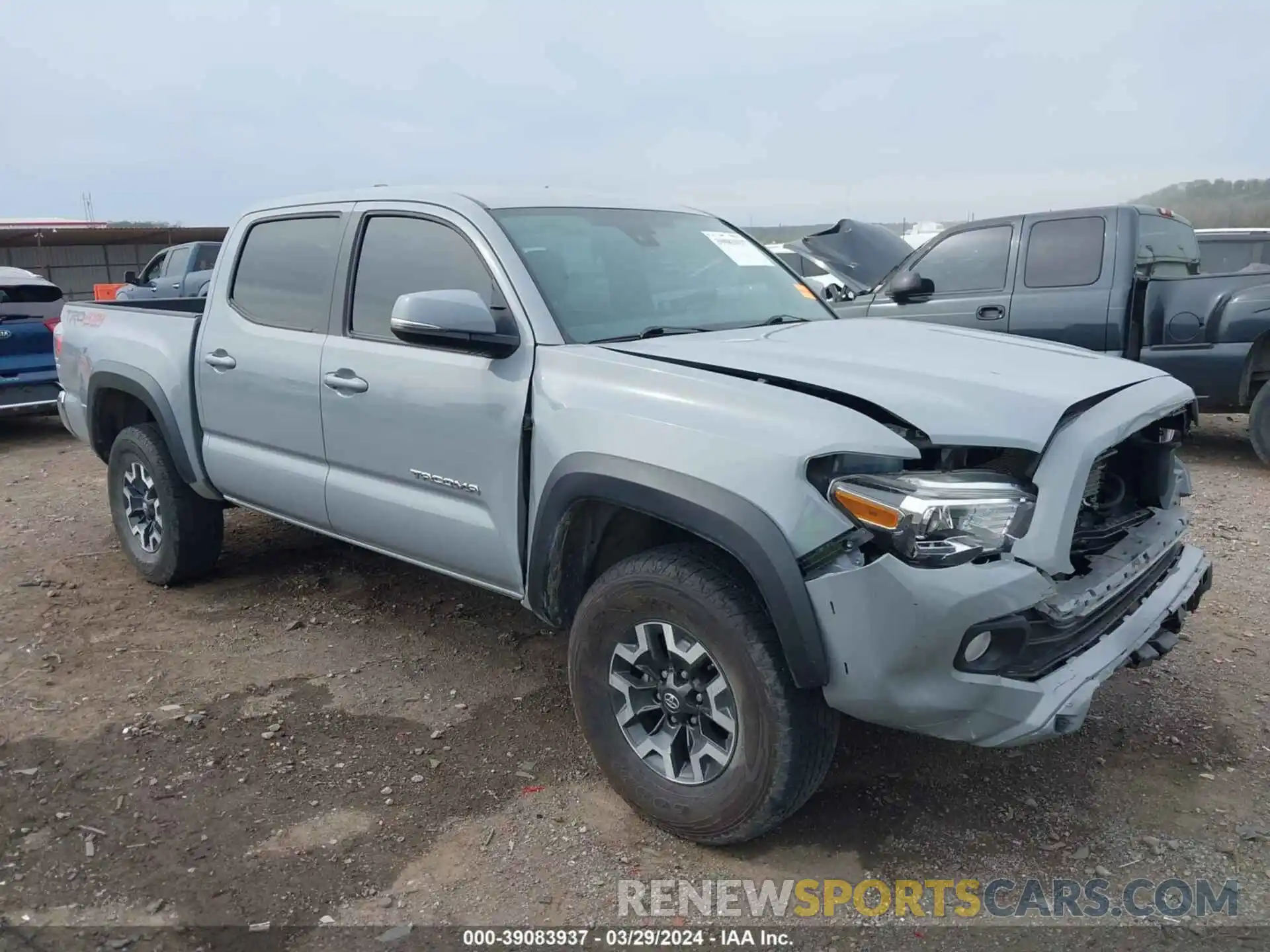 1 Photograph of a damaged car 3TMCZ5AN8LM333011 TOYOTA TACOMA 2020