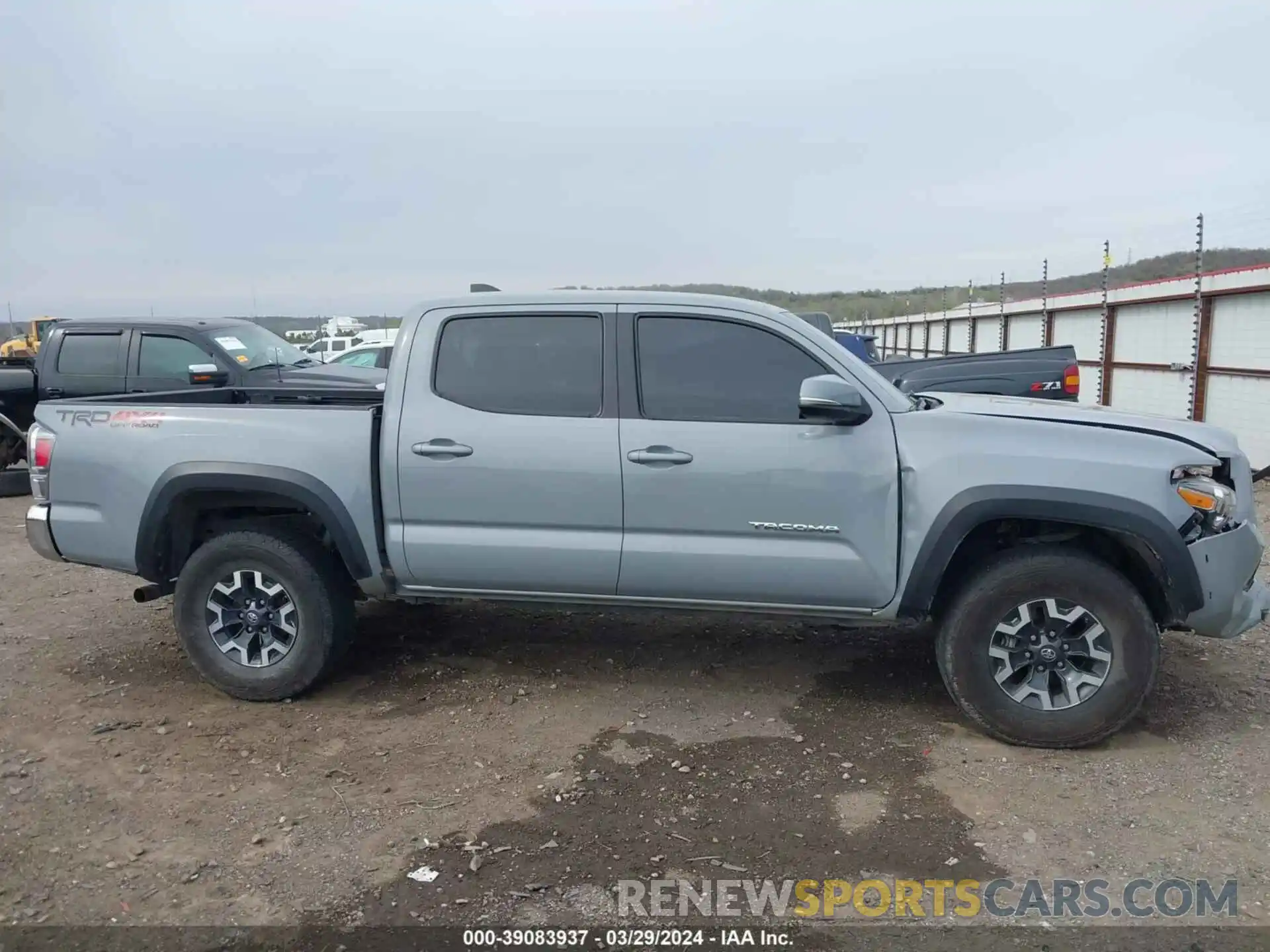 14 Photograph of a damaged car 3TMCZ5AN8LM333011 TOYOTA TACOMA 2020