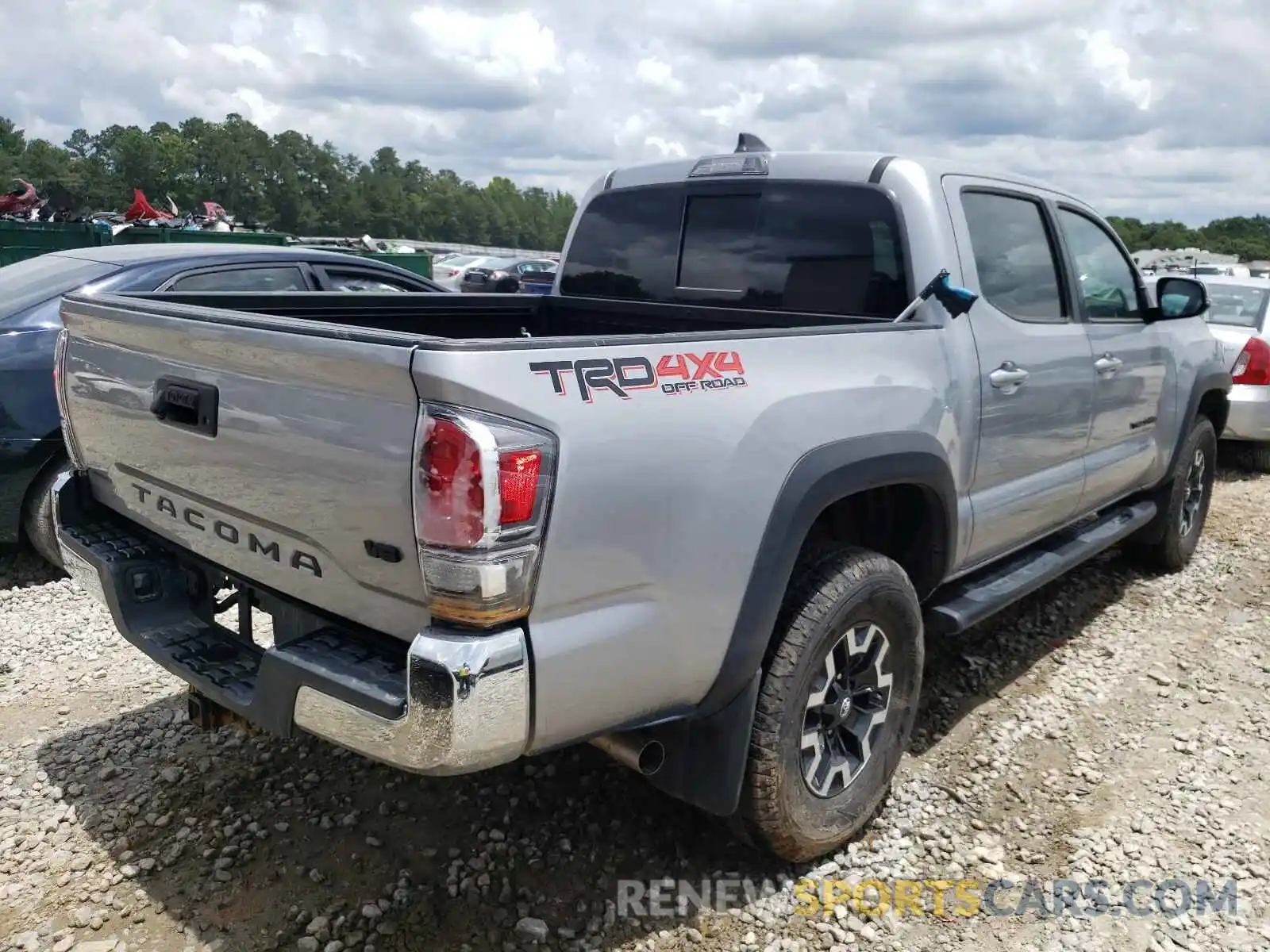 4 Photograph of a damaged car 3TMCZ5AN8LM337480 TOYOTA TACOMA 2020