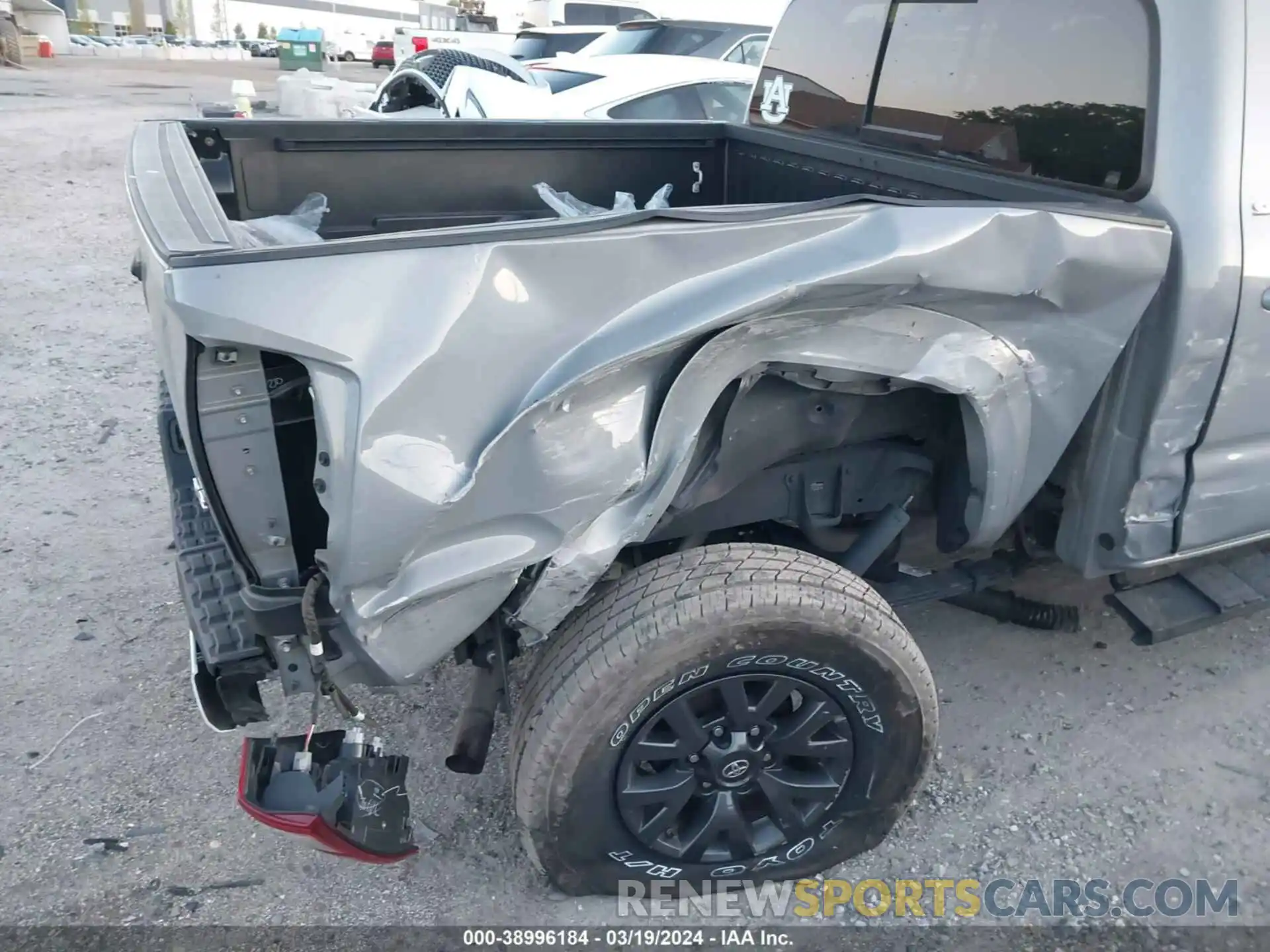 6 Photograph of a damaged car 3TMCZ5AN8LM338306 TOYOTA TACOMA 2020