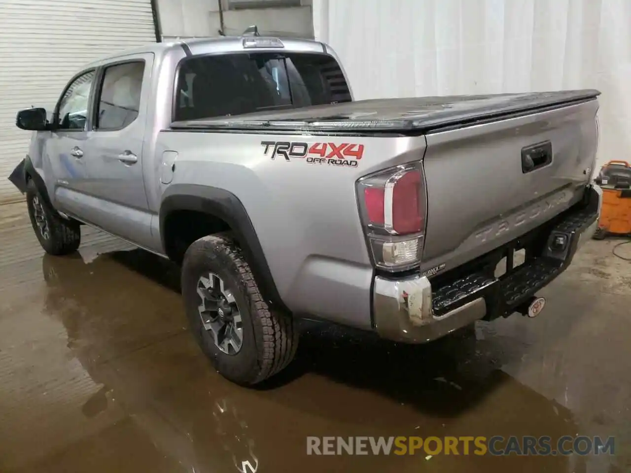 3 Photograph of a damaged car 3TMCZ5AN8LM341075 TOYOTA TACOMA 2020