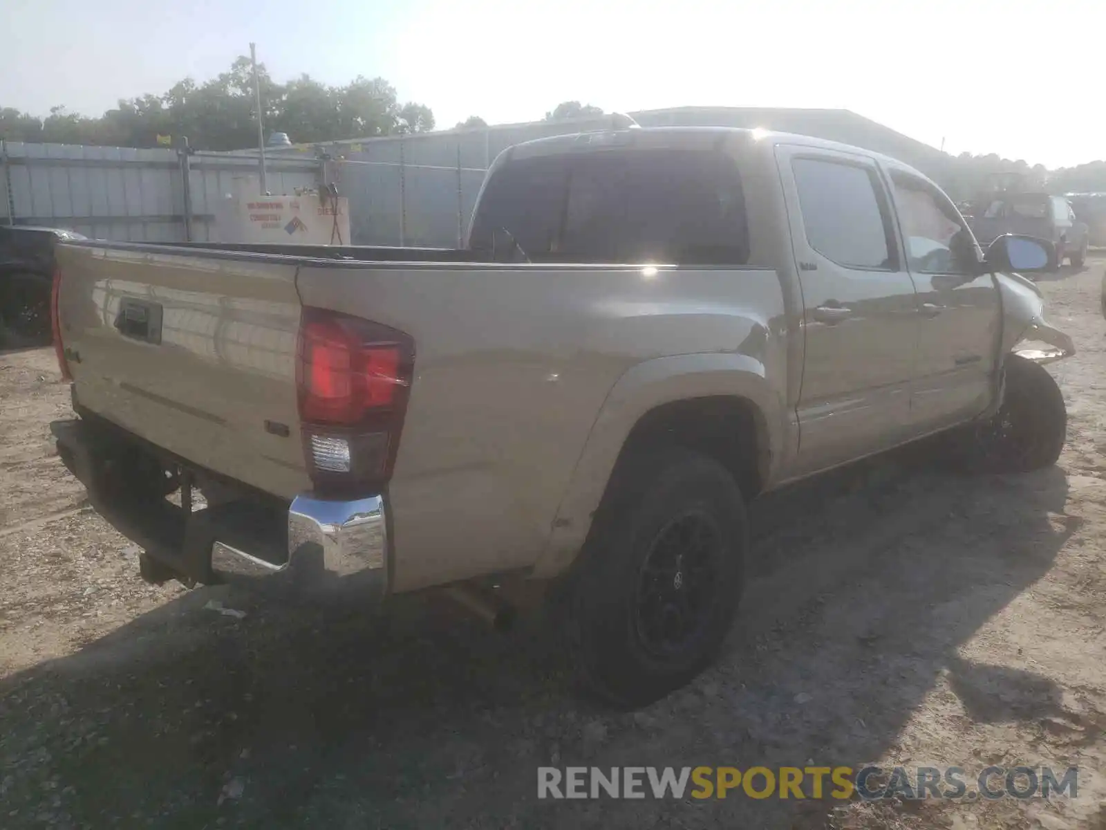 4 Photograph of a damaged car 3TMCZ5AN8LM344882 TOYOTA TACOMA 2020