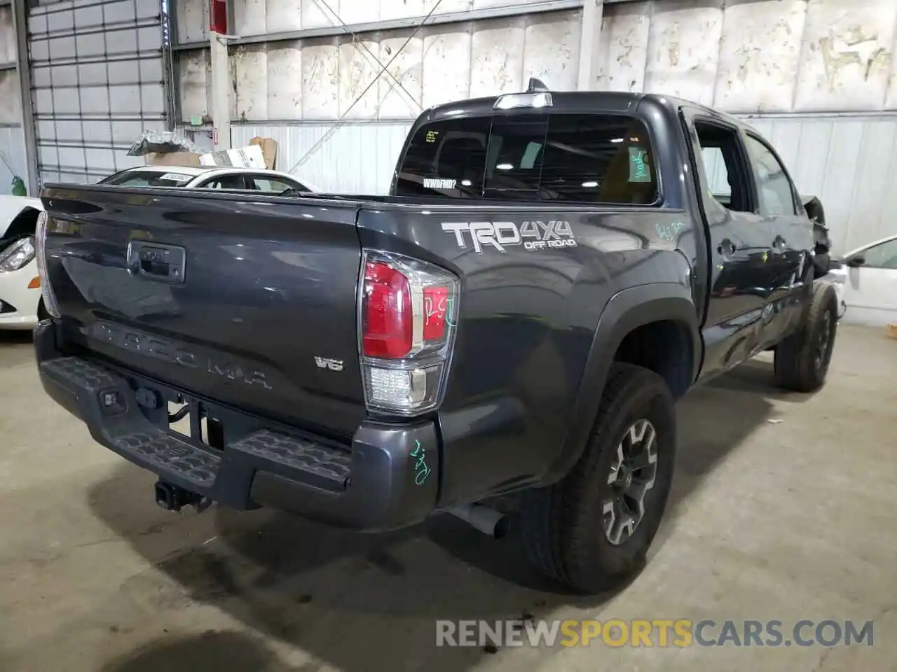 4 Photograph of a damaged car 3TMCZ5AN8LM345370 TOYOTA TACOMA 2020