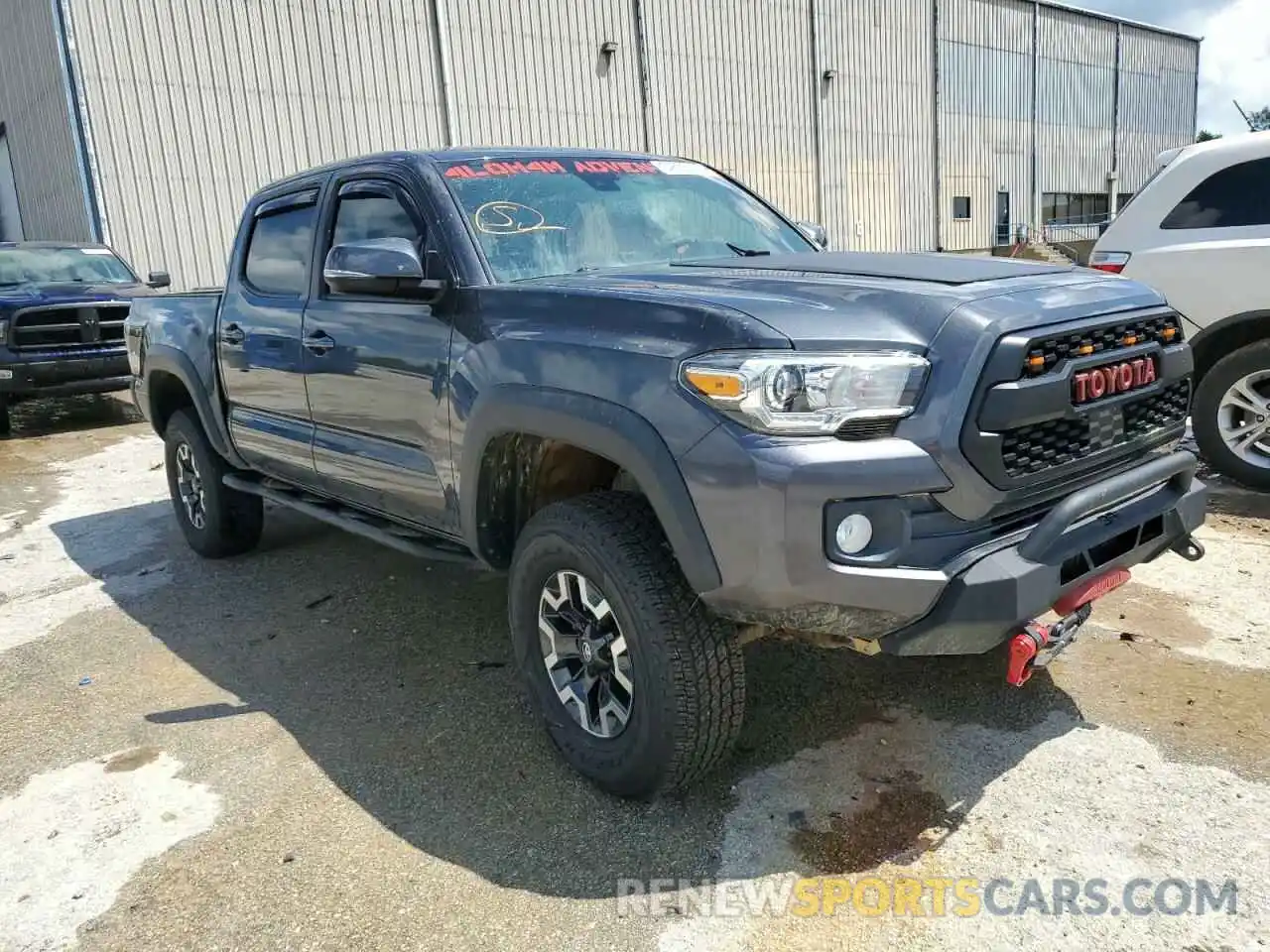 1 Photograph of a damaged car 3TMCZ5AN8LM345840 TOYOTA TACOMA 2020