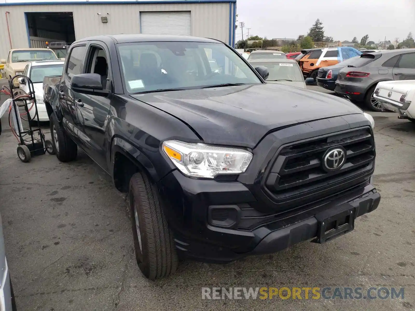 1 Photograph of a damaged car 3TMCZ5AN8LM350116 TOYOTA TACOMA 2020