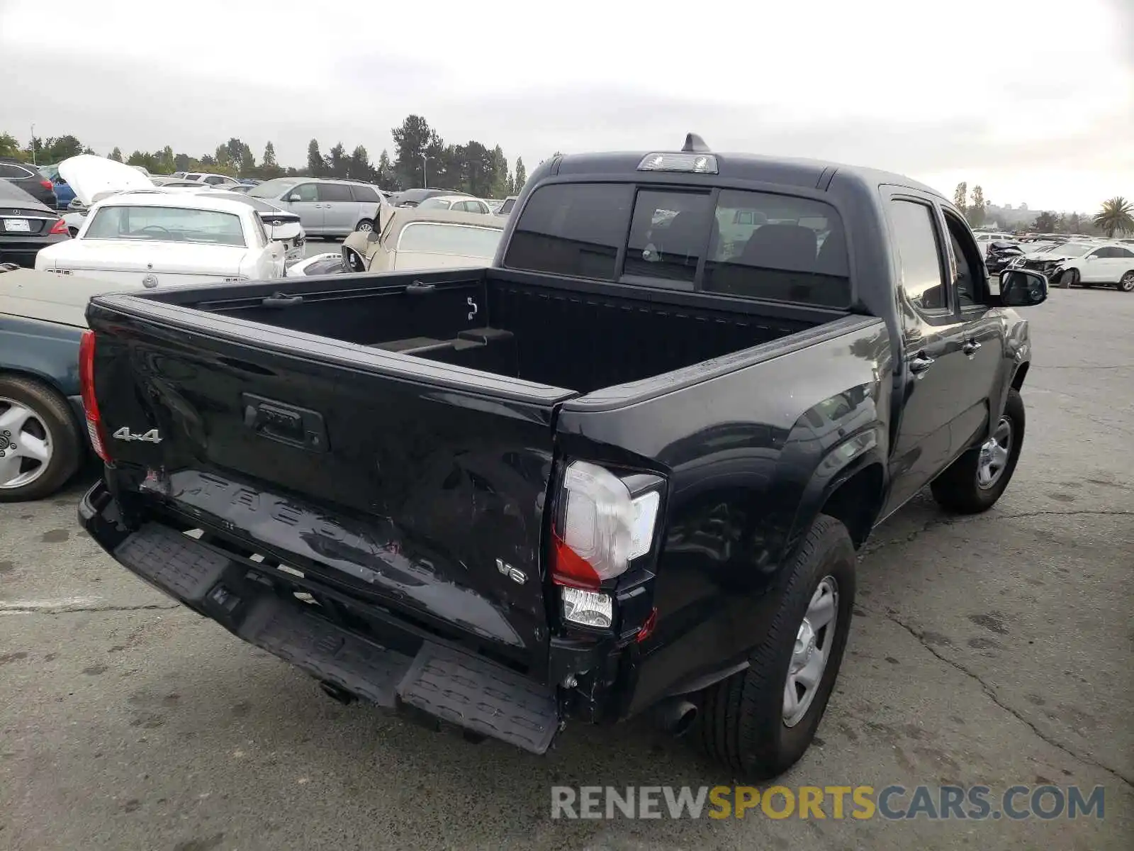 4 Photograph of a damaged car 3TMCZ5AN8LM350116 TOYOTA TACOMA 2020