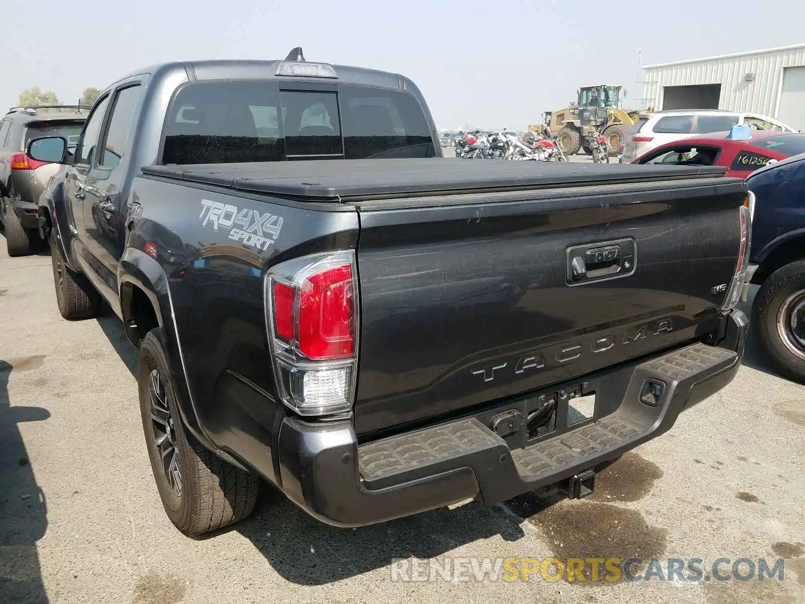 3 Photograph of a damaged car 3TMCZ5AN8LM353792 TOYOTA TACOMA 2020