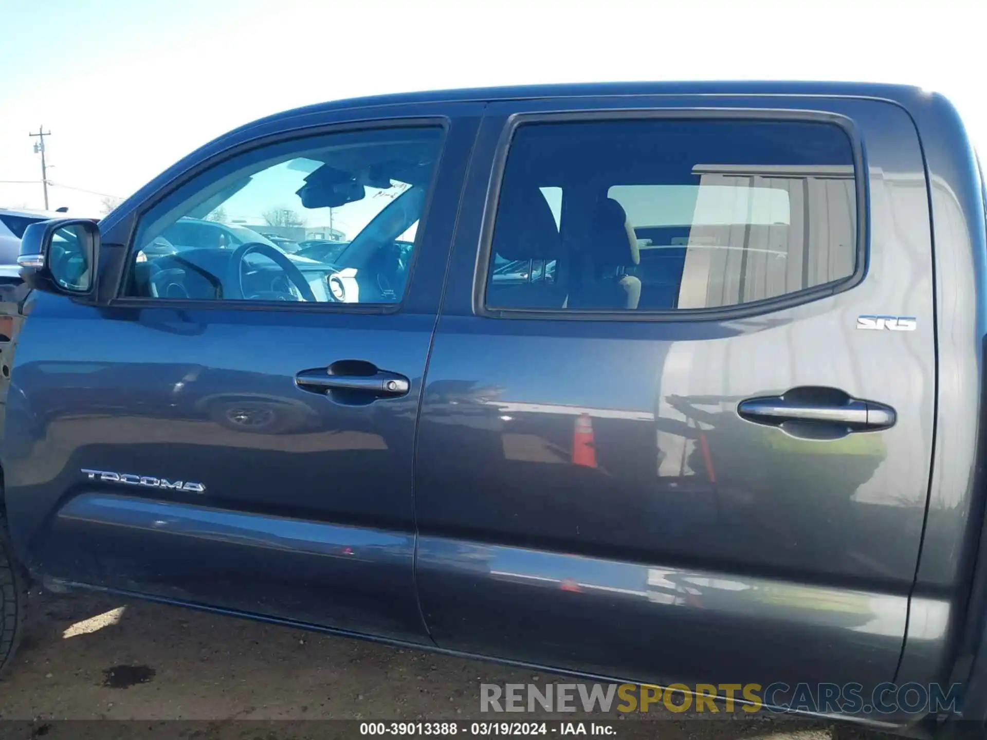 15 Photograph of a damaged car 3TMCZ5AN8LM362590 TOYOTA TACOMA 2020