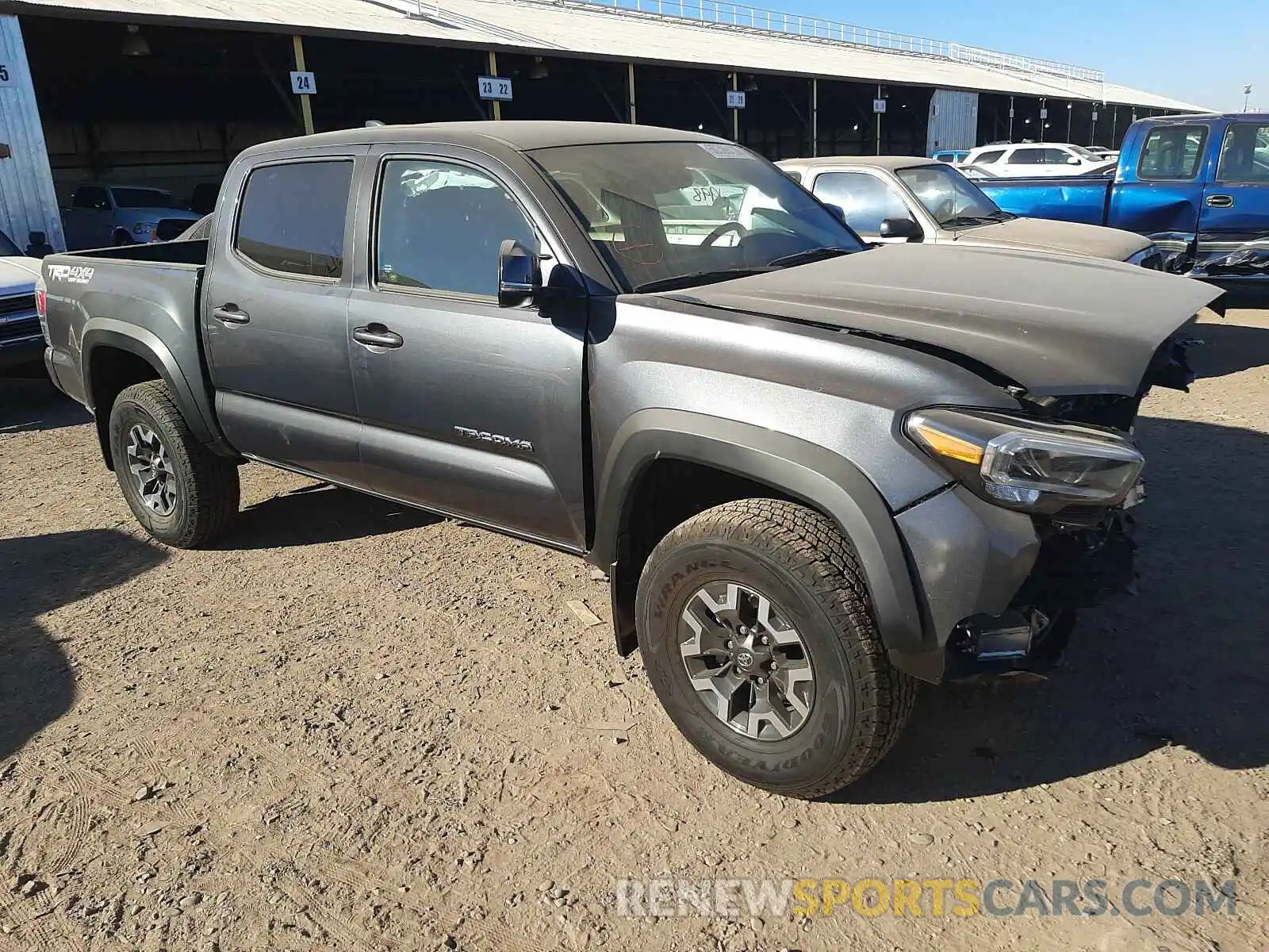 1 Photograph of a damaged car 3TMCZ5AN8LM363822 TOYOTA TACOMA 2020