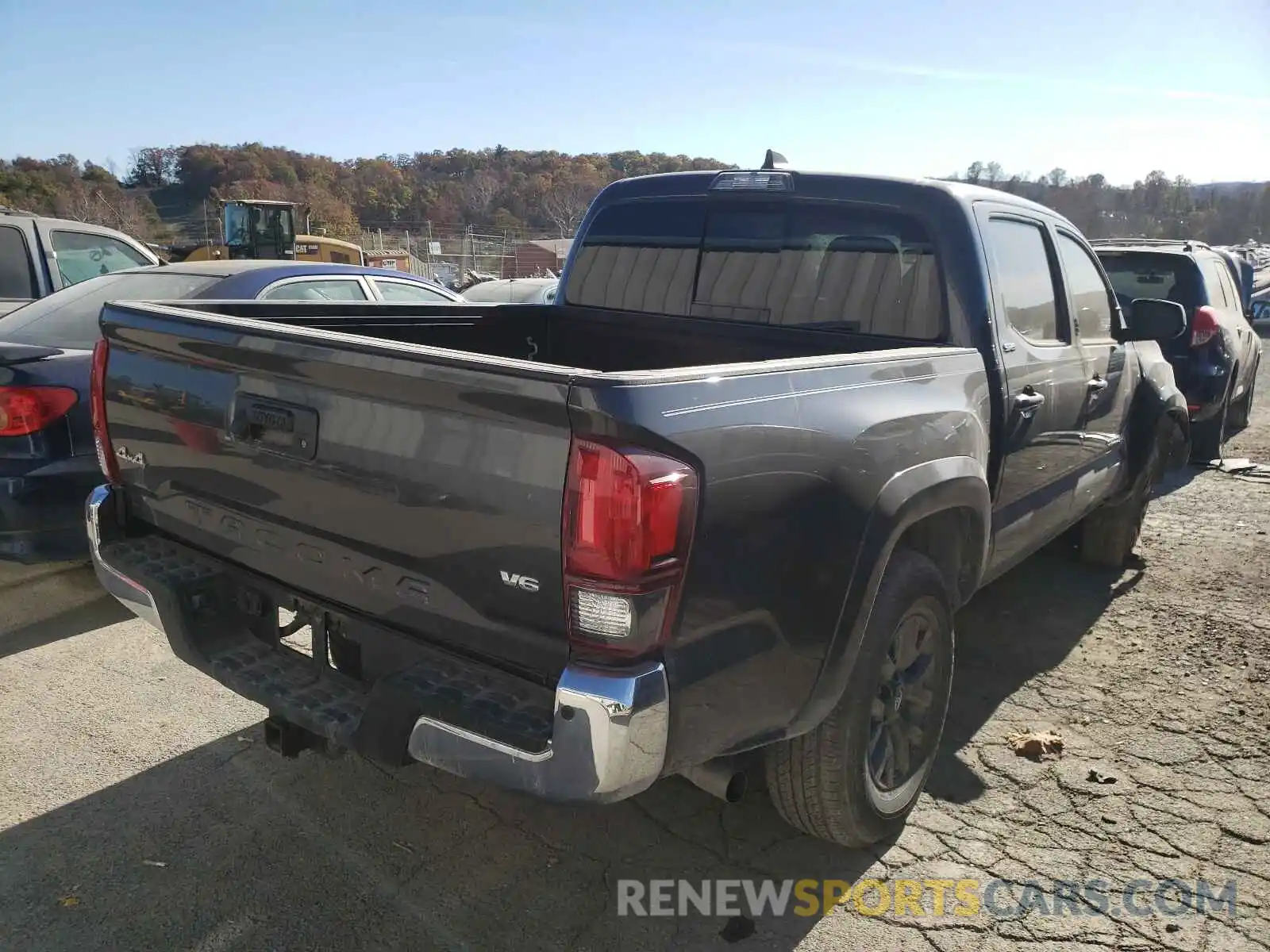 4 Photograph of a damaged car 3TMCZ5AN9LM289293 TOYOTA TACOMA 2020