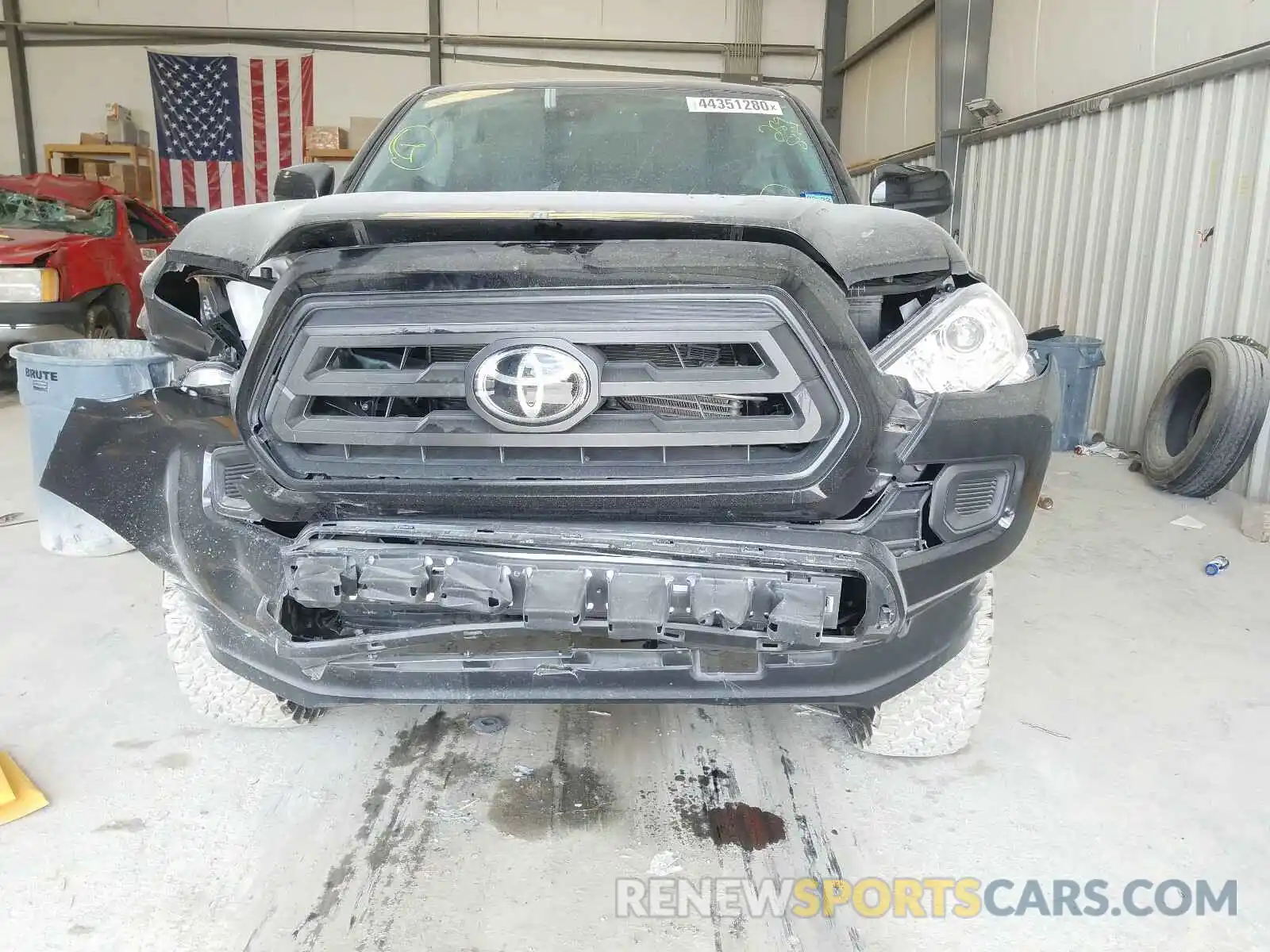 9 Photograph of a damaged car 3TMCZ5AN9LM289844 TOYOTA TACOMA 2020