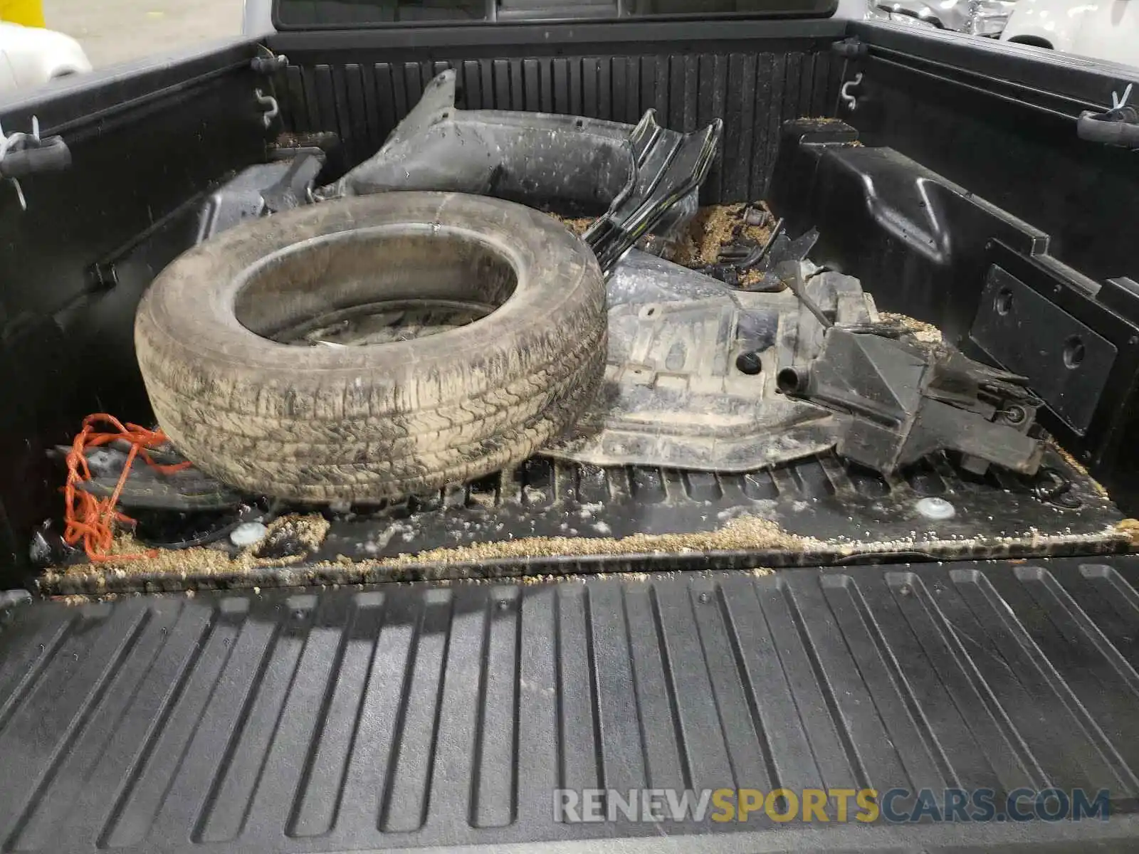 9 Photograph of a damaged car 3TMCZ5AN9LM290914 TOYOTA TACOMA 2020