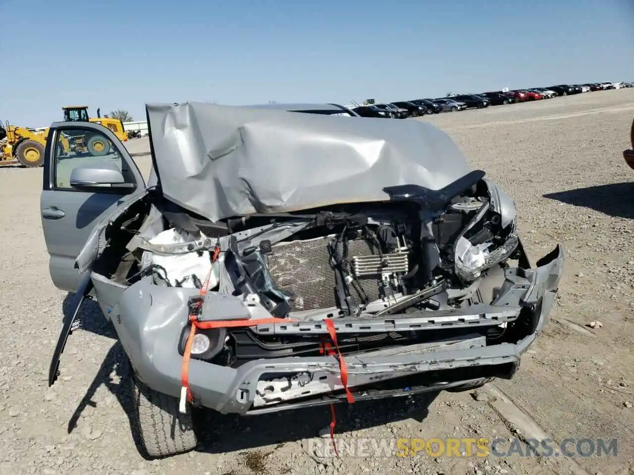 9 Photograph of a damaged car 3TMCZ5AN9LM293036 TOYOTA TACOMA 2020