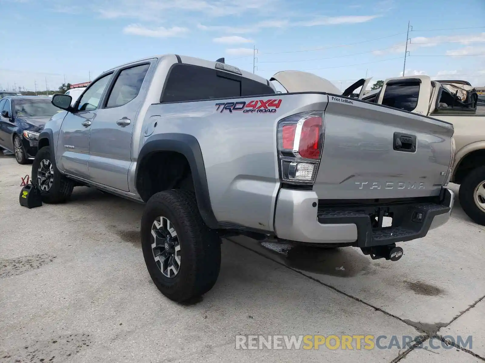 3 Photograph of a damaged car 3TMCZ5AN9LM294087 TOYOTA TACOMA 2020