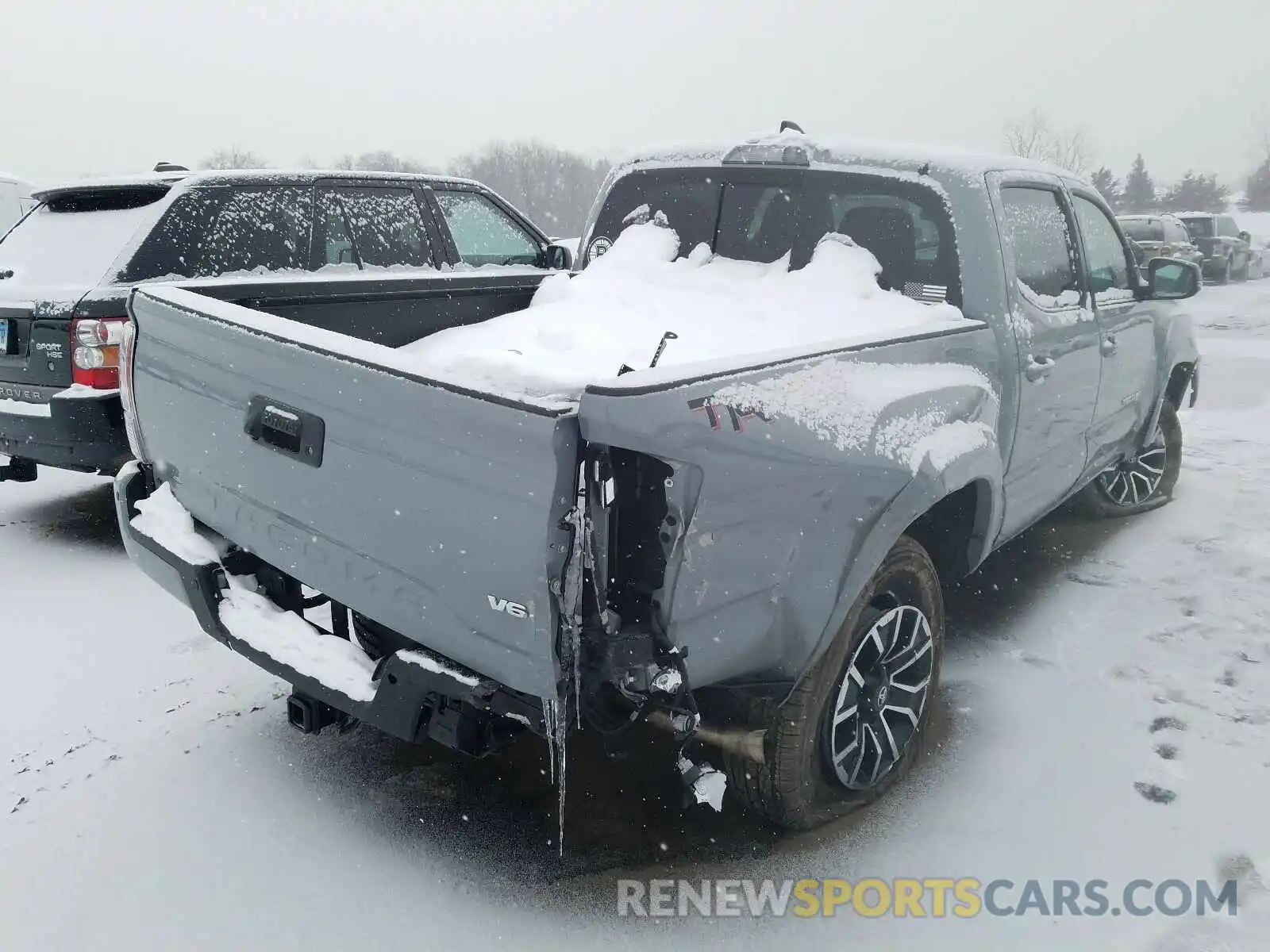 4 Photograph of a damaged car 3TMCZ5AN9LM303094 TOYOTA TACOMA 2020