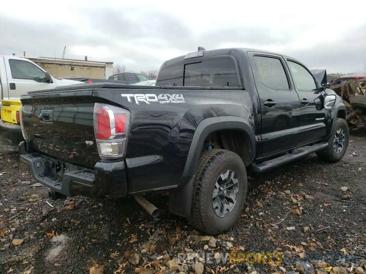 4 Фотография поврежденного автомобиля 3TMCZ5AN9LM303676 TOYOTA TACOMA 2020