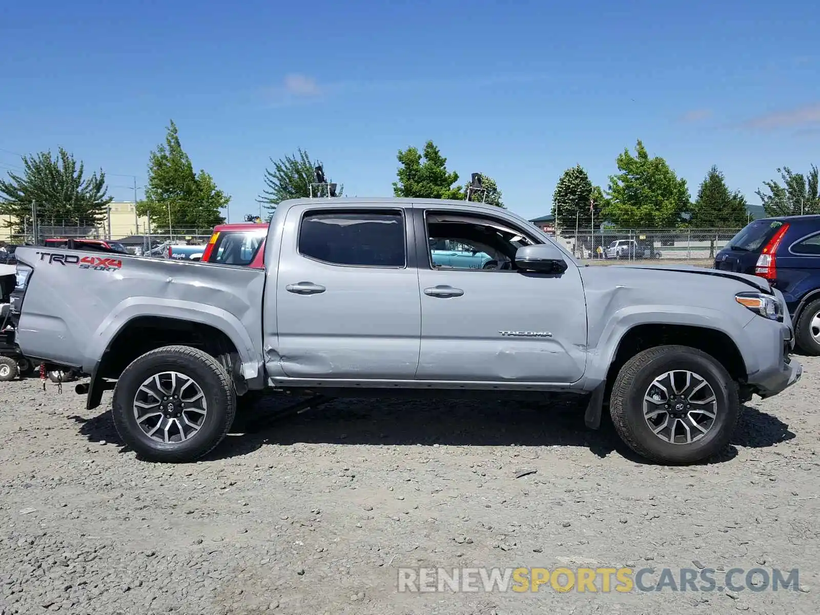 9 Photograph of a damaged car 3TMCZ5AN9LM309719 TOYOTA TACOMA 2020