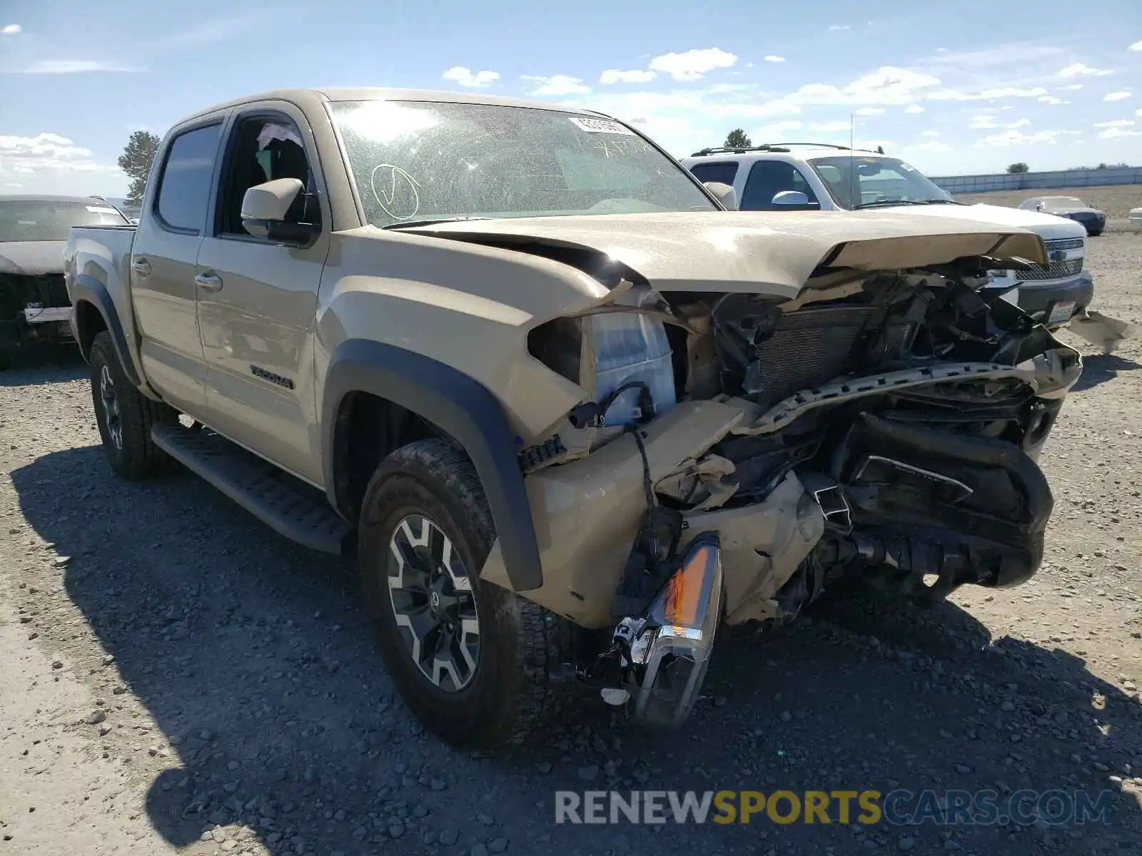 1 Photograph of a damaged car 3TMCZ5AN9LM313074 TOYOTA TACOMA 2020