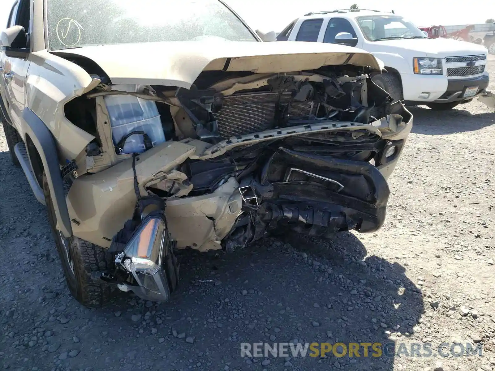 9 Photograph of a damaged car 3TMCZ5AN9LM313074 TOYOTA TACOMA 2020