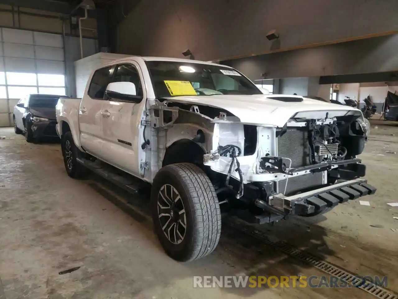 1 Photograph of a damaged car 3TMCZ5AN9LM316377 TOYOTA TACOMA 2020