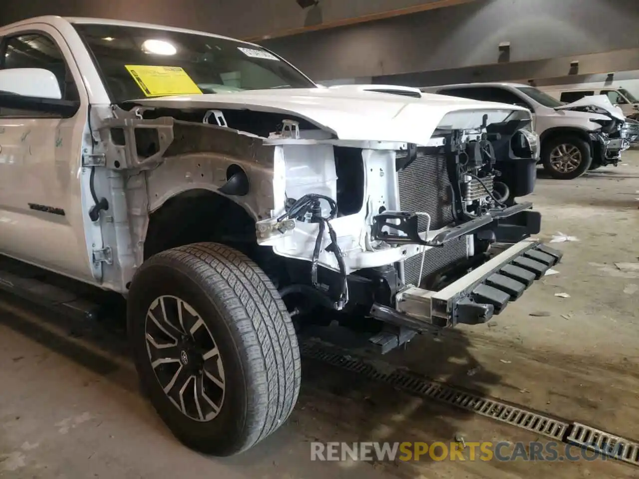 9 Photograph of a damaged car 3TMCZ5AN9LM316377 TOYOTA TACOMA 2020