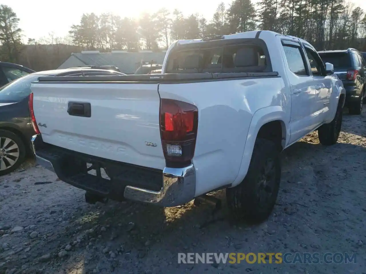 4 Photograph of a damaged car 3TMCZ5AN9LM323216 TOYOTA TACOMA 2020