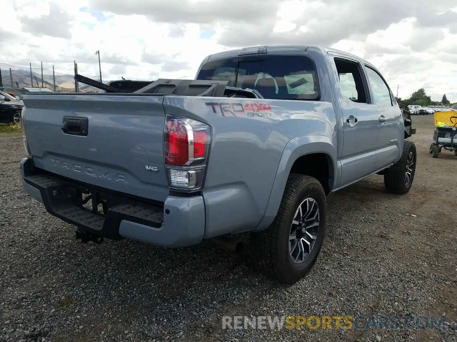 4 Photograph of a damaged car 3TMCZ5AN9LM324494 TOYOTA TACOMA 2020