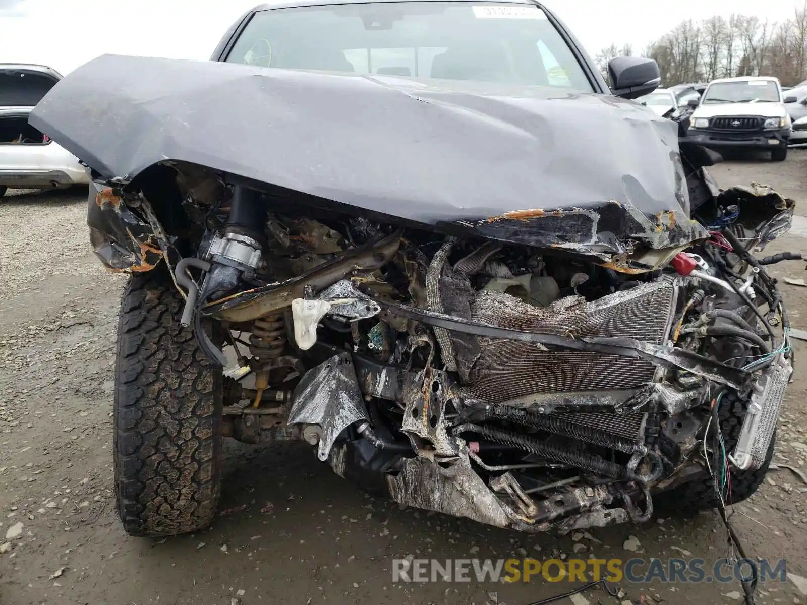 9 Photograph of a damaged car 3TMCZ5AN9LM324561 TOYOTA TACOMA 2020