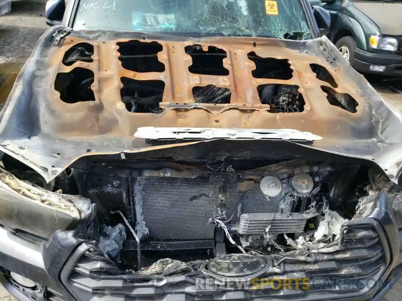 9 Photograph of a damaged car 3TMCZ5AN9LM327864 TOYOTA TACOMA 2020