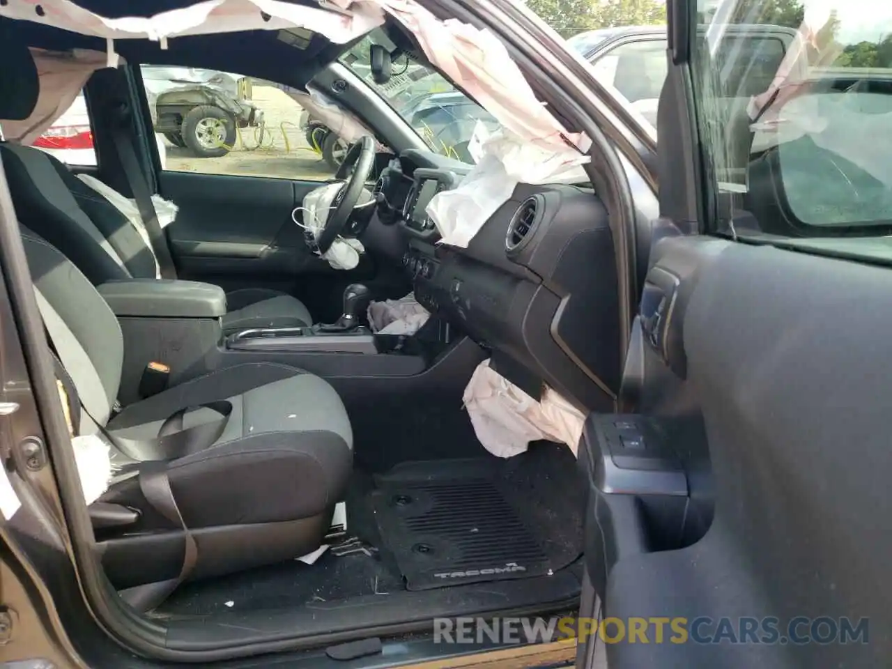 5 Photograph of a damaged car 3TMCZ5AN9LM338024 TOYOTA TACOMA 2020