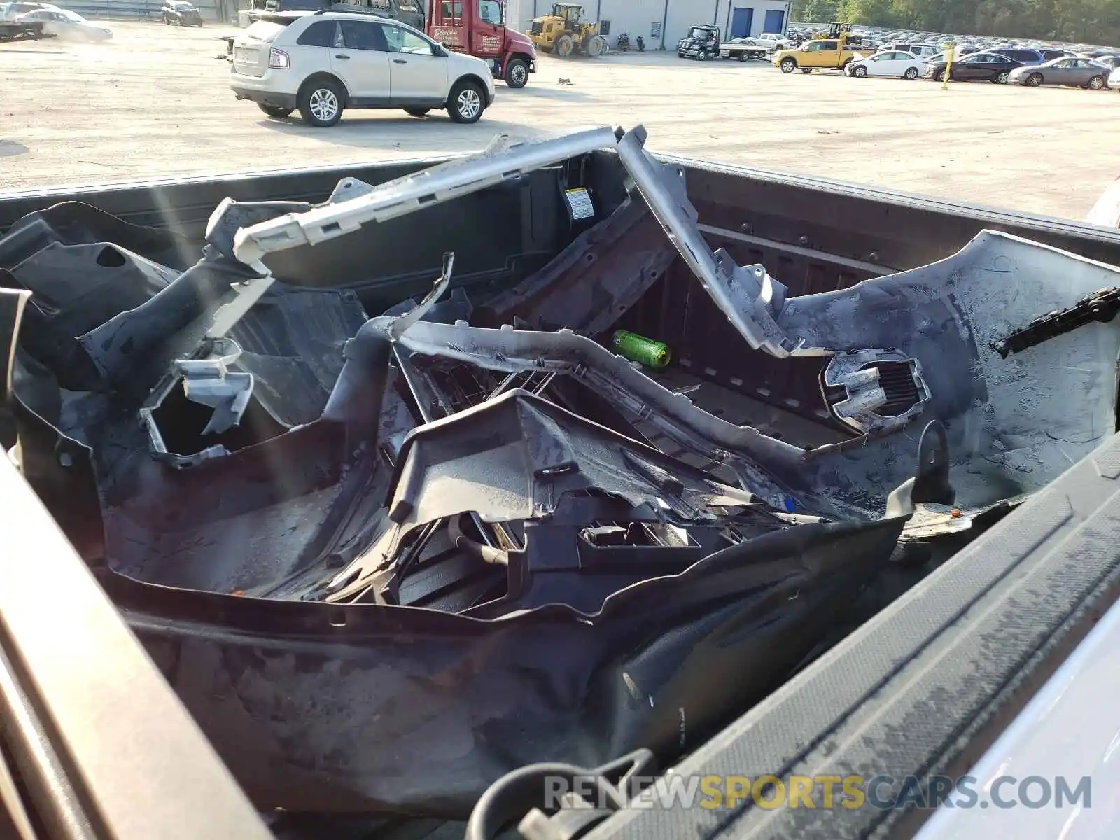 9 Photograph of a damaged car 3TMCZ5AN9LM338038 TOYOTA TACOMA 2020