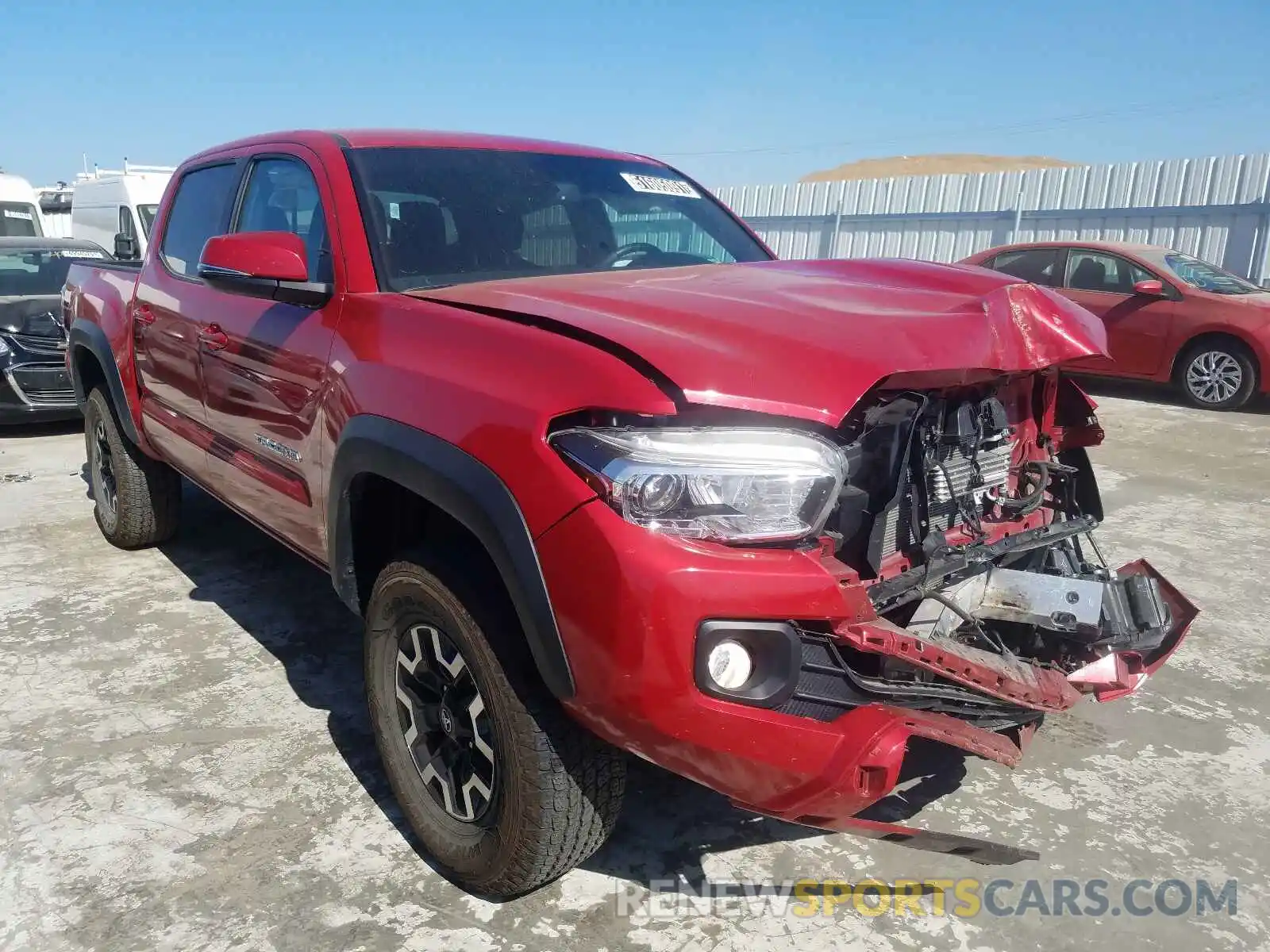 1 Photograph of a damaged car 3TMCZ5AN9LM338783 TOYOTA TACOMA 2020