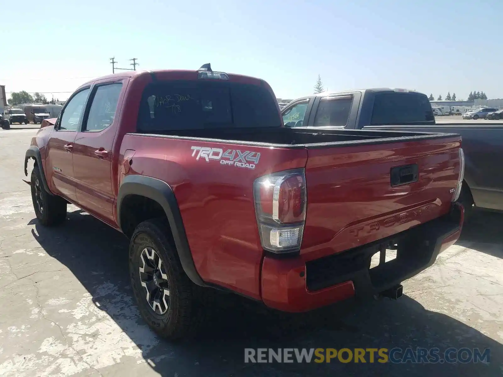 3 Photograph of a damaged car 3TMCZ5AN9LM338783 TOYOTA TACOMA 2020