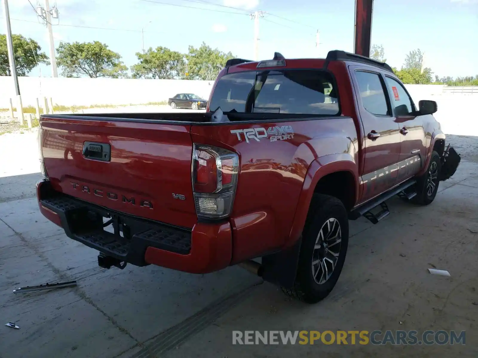 4 Photograph of a damaged car 3TMCZ5AN9LM339044 TOYOTA TACOMA 2020