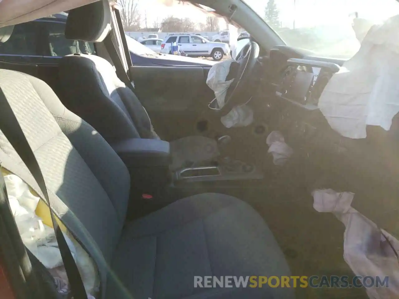 5 Photograph of a damaged car 3TMCZ5AN9LM339822 TOYOTA TACOMA 2020