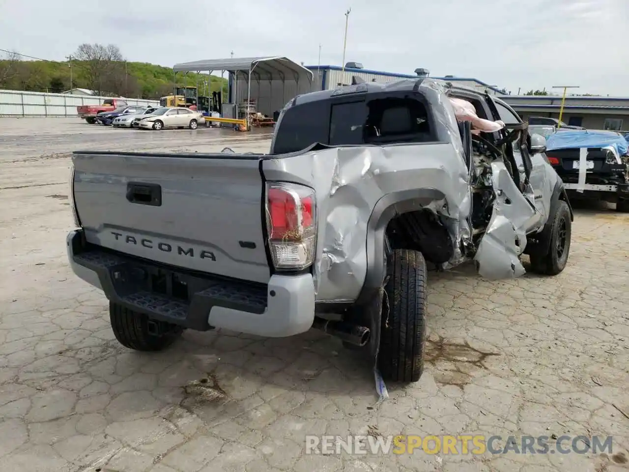 4 Photograph of a damaged car 3TMCZ5AN9LM343224 TOYOTA TACOMA 2020