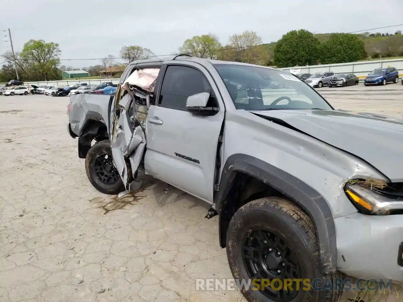 9 Photograph of a damaged car 3TMCZ5AN9LM343224 TOYOTA TACOMA 2020