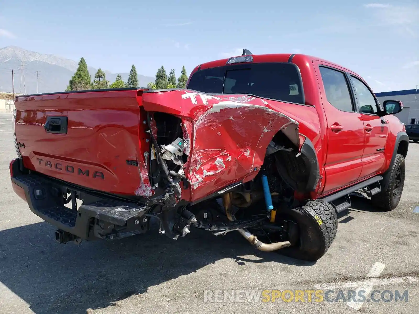 4 Photograph of a damaged car 3TMCZ5AN9LM354563 TOYOTA TACOMA 2020