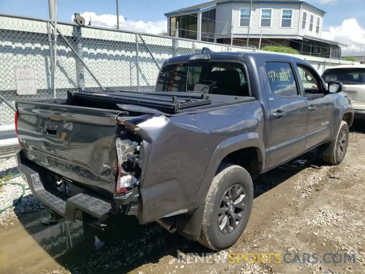 4 Photograph of a damaged car 3TMCZ5AN9LM359505 TOYOTA TACOMA 2020