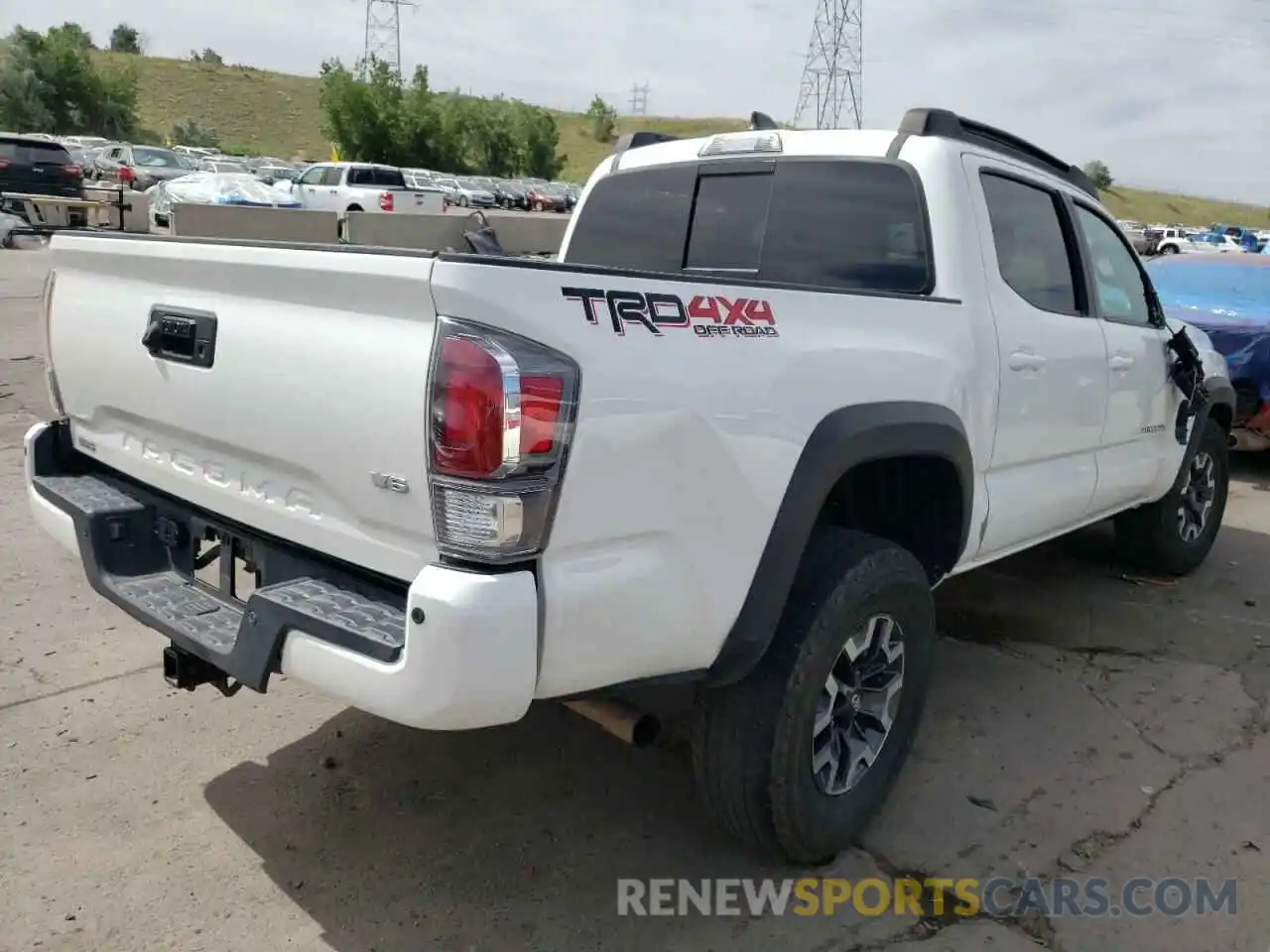 4 Photograph of a damaged car 3TMCZ5AN9LM359844 TOYOTA TACOMA 2020