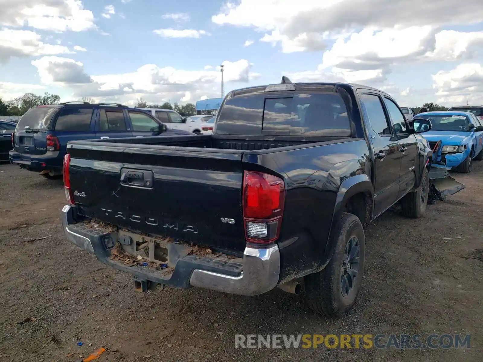 4 Photograph of a damaged car 3TMCZ5AN9LM364459 TOYOTA TACOMA 2020